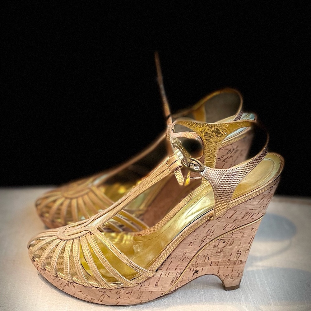 BCBG gold wedges